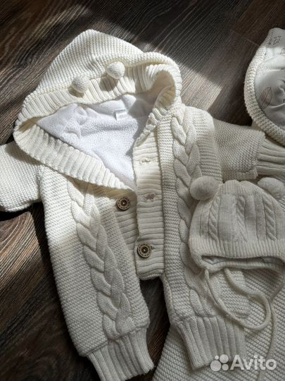 Вязаный комплект на выписку