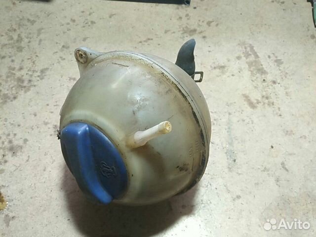 Бачок расширительный VW Passat Пассат B3