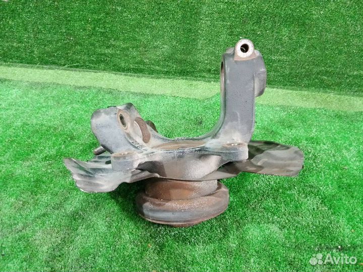 Кулак поворотный передний правый Bmw X3 E83 M54B30