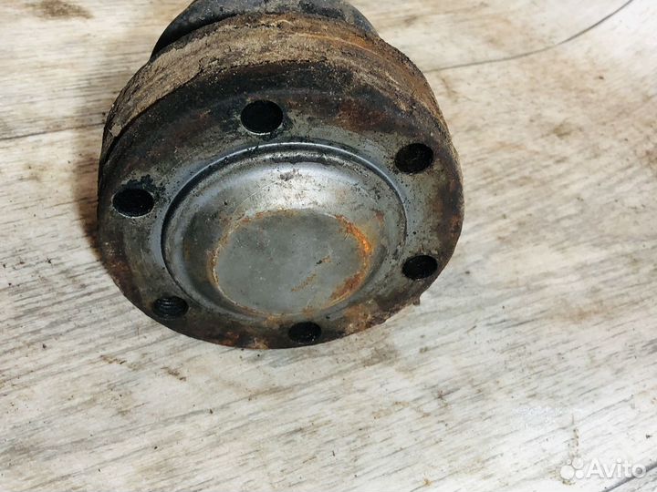 Привод задний bmw 5 e34 33 21 1 226 720