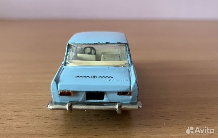 Коллекционная машинка Москвич 408 СССР