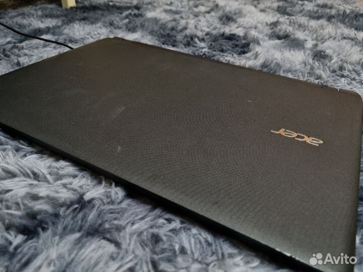 Acer extensa 2540
