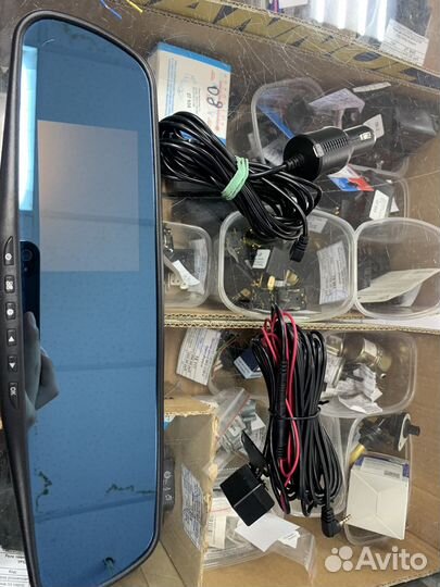 Видеорегистратор с камерой заднего вида