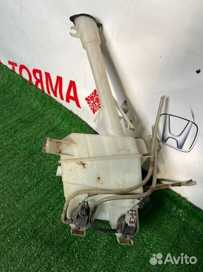 Бачок стеклоомывателя Toyota Corolla Fielder