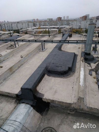 Рабочий на ремонт жб кровли