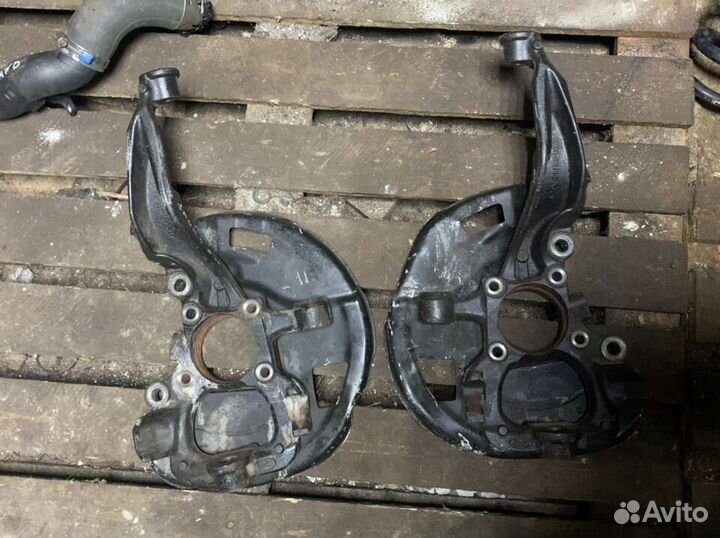 Кулак поворотный Range Rover Sport 09-13 5.0