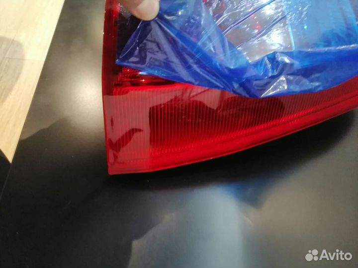 Фонарь задний правый kia sportage 924021F011