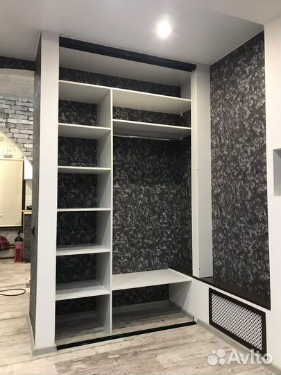 Шкаф распашной