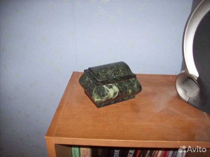 Шкатулка из натурального камня змеевика