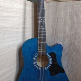 Акустическая гитара (с чехлом)
