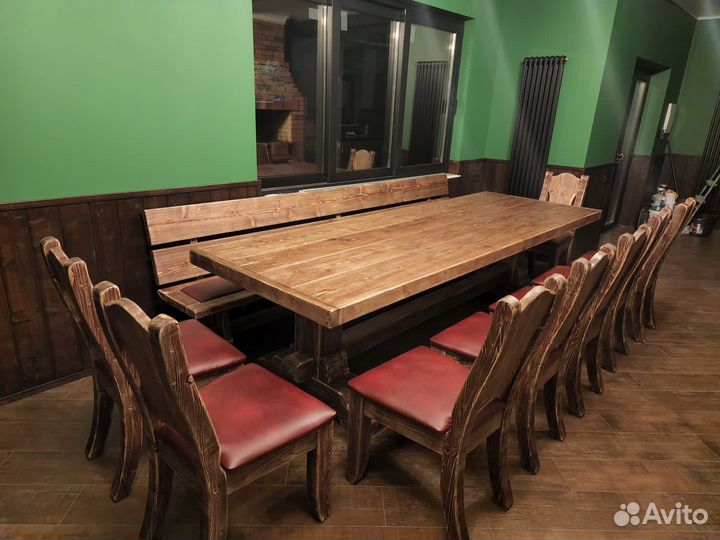 Садовая мебель. Стол из дерева, стулья, лавочки