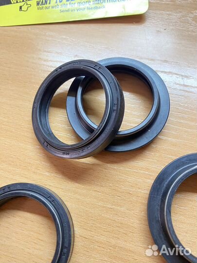 Сальники вилки 56-129 Chakin