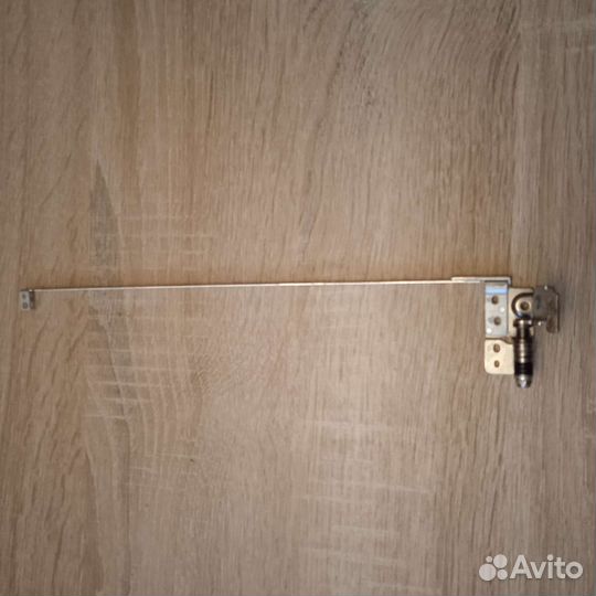 Правая петля HP dv7-4070er