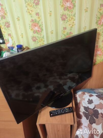 Телевизор Samsung 32 дюйма