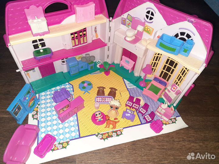 Домик кукольный с мебелью