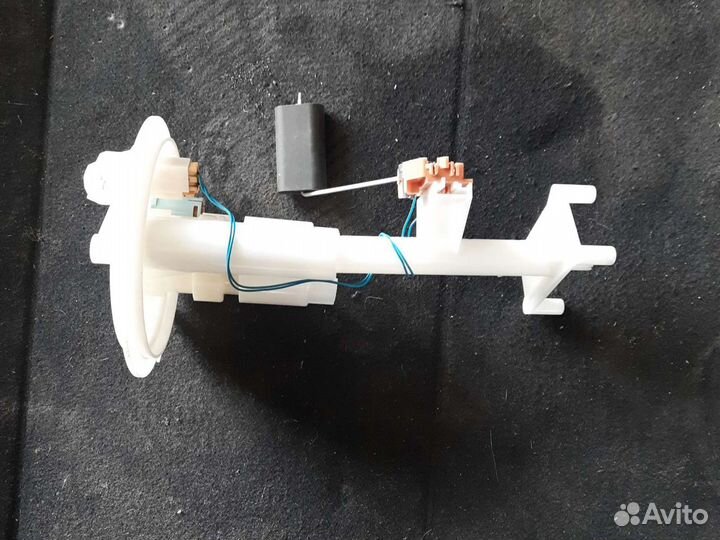 Датчик уровня топлива Kia Sorento 2 4WD