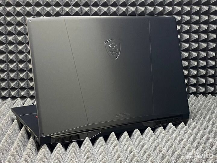 Ноутбук MSI Katana 17 B11UCX-897XRU