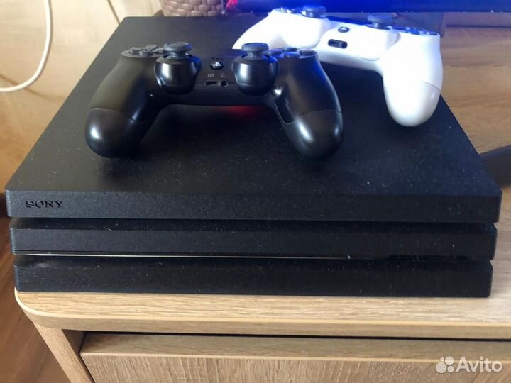 Playstation 4 Pro 1Tb (Cuh-7208B)