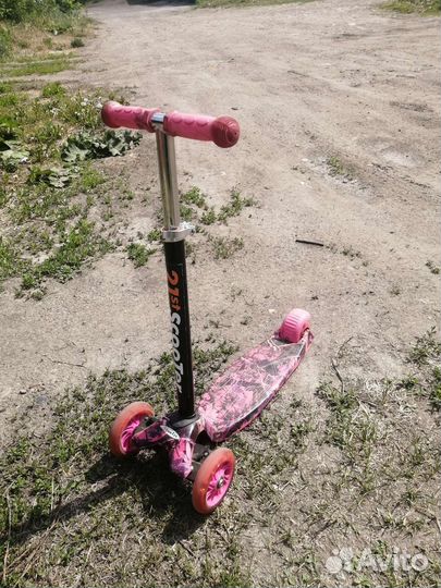 Самокат детский трехколесный