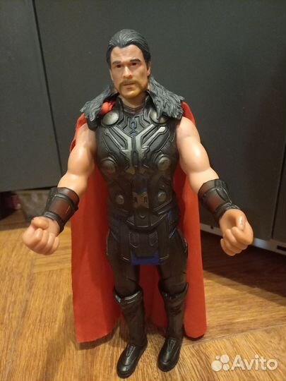 Фигуры известных персонажей (игрушки)