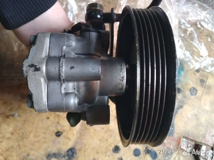 Насос гур Киа Карнивал к5м