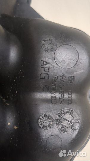 Коллектор впускной Skoda Octavia Tour, 2002