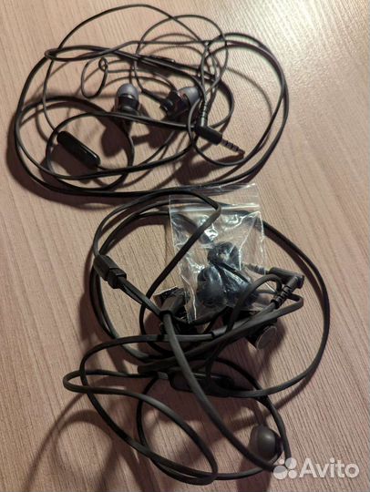 Проводные наушники Sony