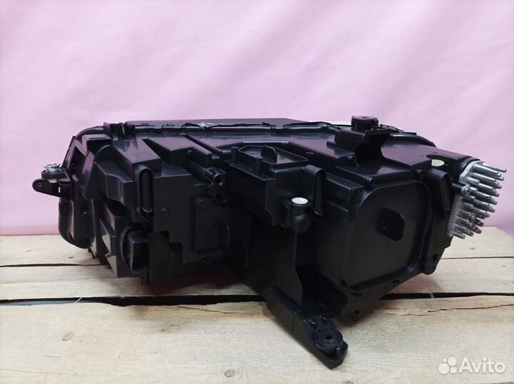 Фара правая Volkswagen Tiguan 2 2016