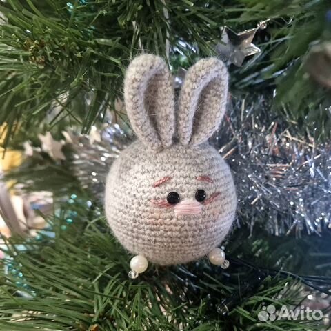 Новогодний шарик - зайка