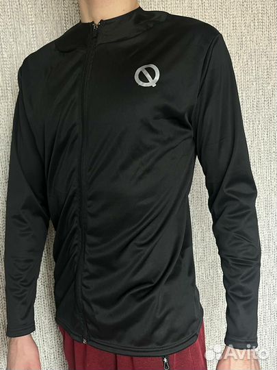 Спортивная кофта