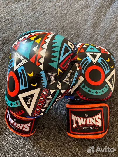 Перчатки для бокса Twins