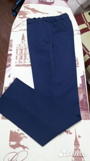 Школьный костюм на мальчика 140/146 темно синий