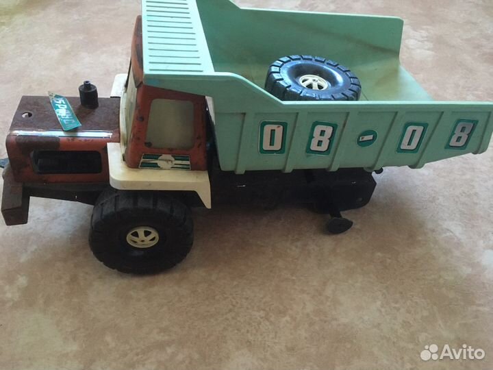 Игрушка самосвал бизон