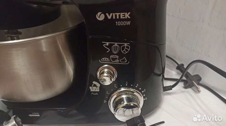Миксер планетарный Vitek VC-363 1000 Вт