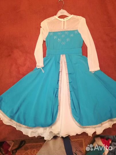 Платье праздничное
