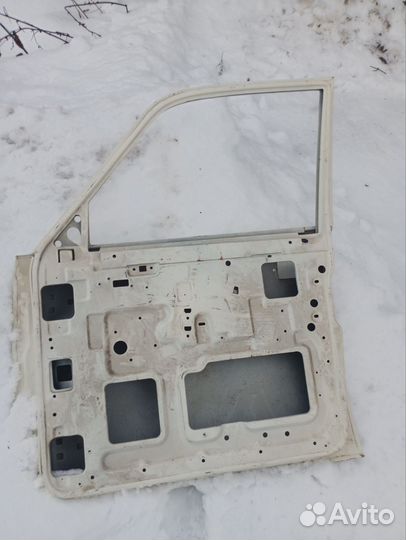 Дверь от Волги 3110, 2410 передняя правая
