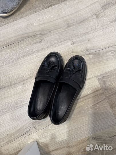 Лоферы женские 39