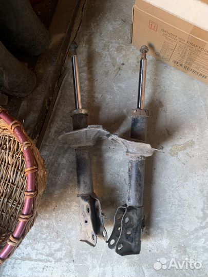 Стойки передние geely MK cross