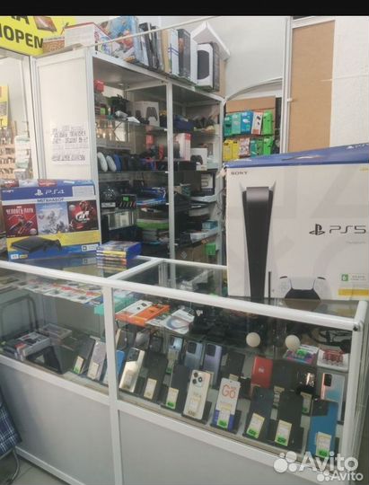 Sony PS4 +2 джойстика