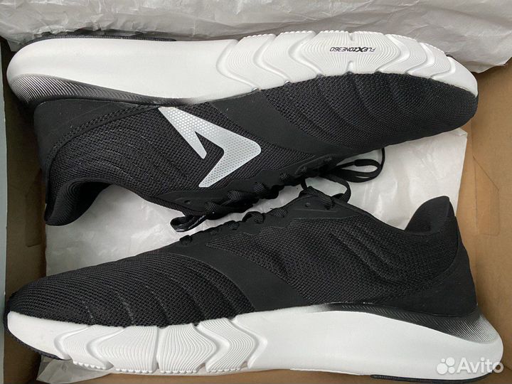 Кроссовки Demix