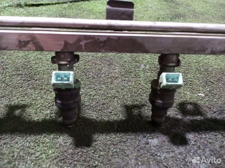 Топливная рампа Bmw 5-Series E39 M52B25 1997