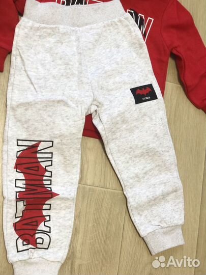 Костюм H&M Batman новый на флисе 90-116