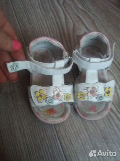 Босоножки для девочки 20 размер