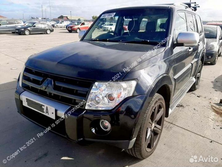 Кулак поворотный передний левый Mitsubishi Pajero