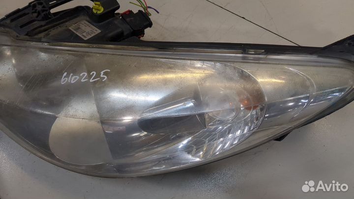 Фара (передняя) Peugeot 207, 2008