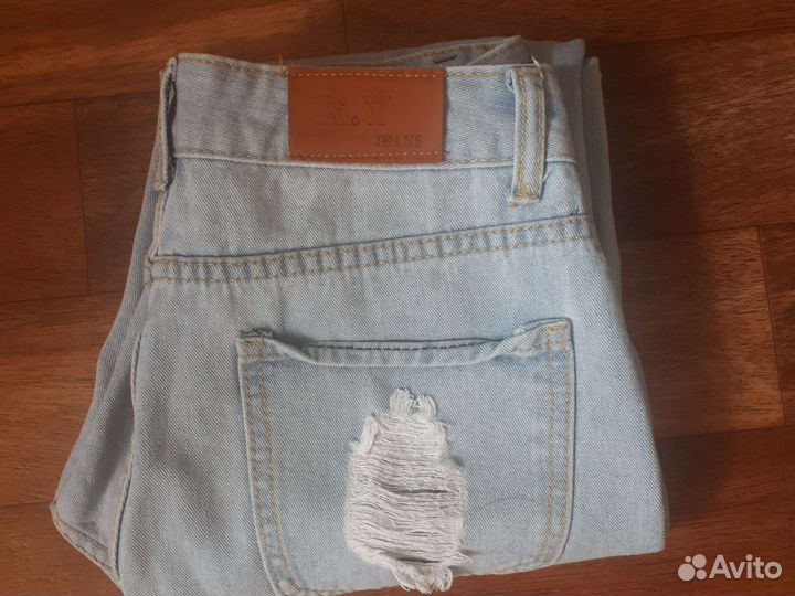 Джинсовые брюки 26 - 27размер в хорошем состоянии
