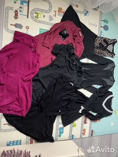 Два огромных пакета одежды для девушки р.42-44