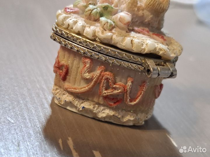 Шкатулка маленькая винтажная с медвежонком