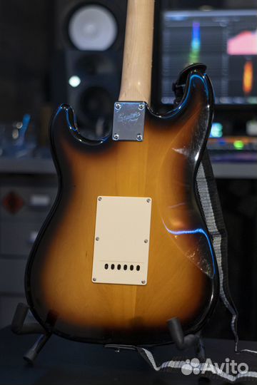 Squier by Fender bullet strat