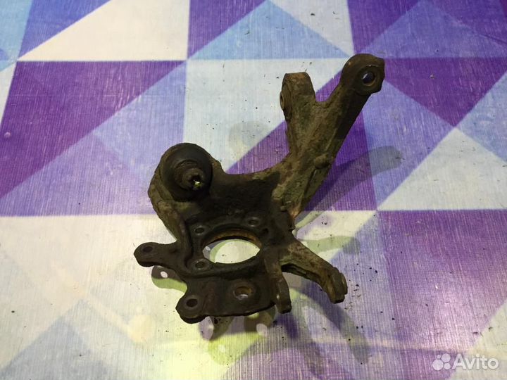 Кулак поворотный задний левый Тойота Авенсис Т250